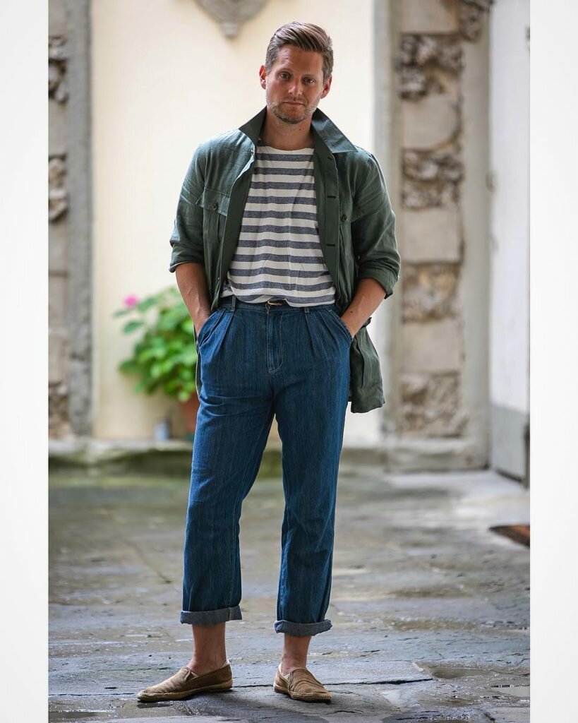 Sebastian McFox in Prologue green linen safari and Chadprom denim trousers | Photo via Sebastian McFox